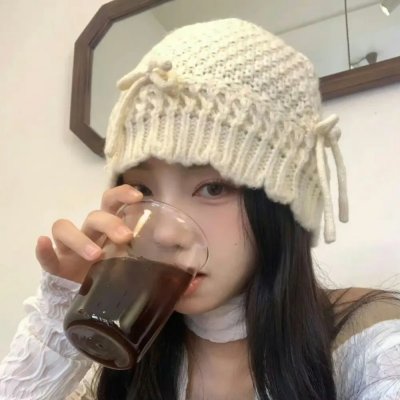 绯红色的窗帘
